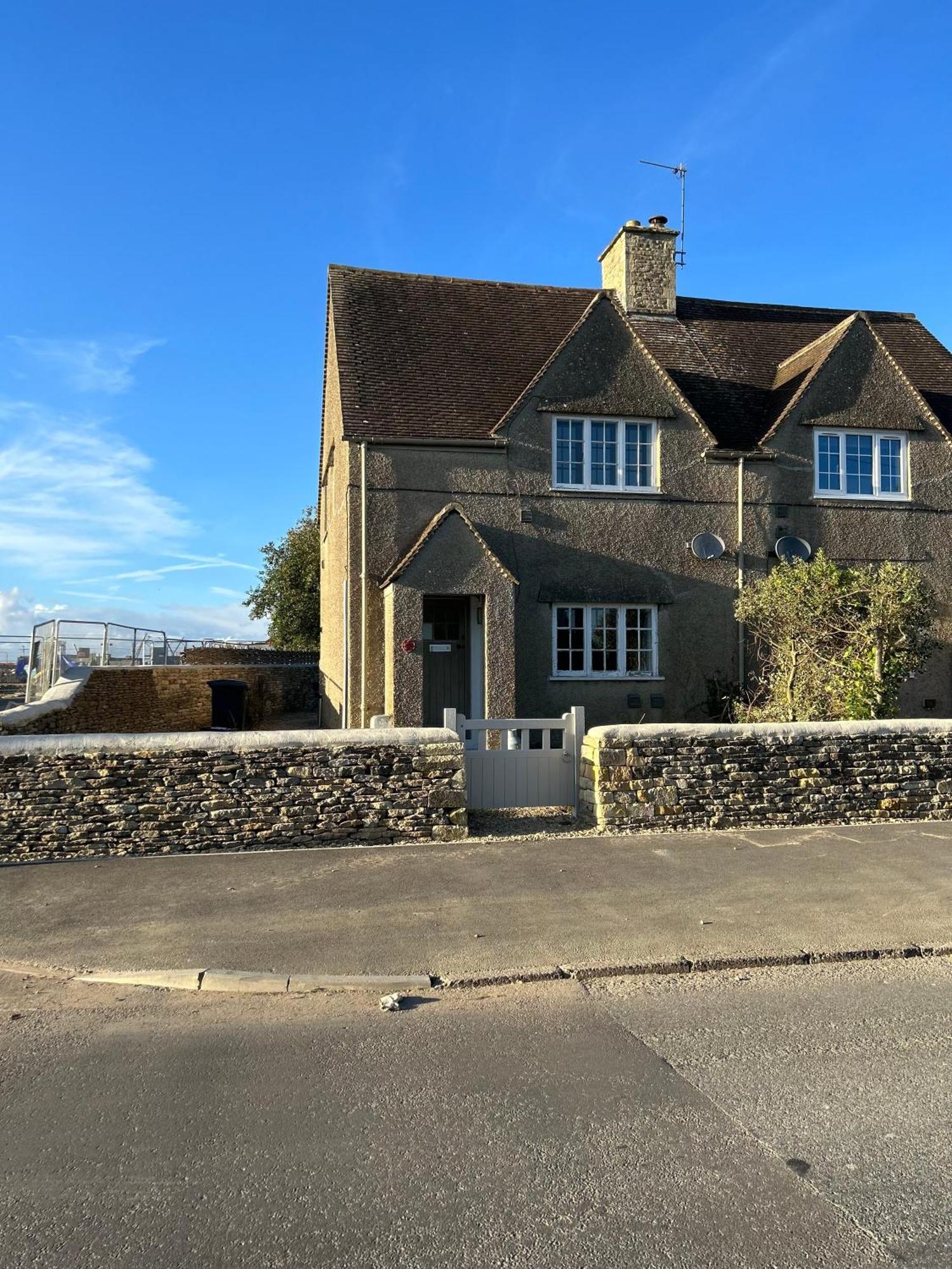 Down Ampney Cottage Exterior foto